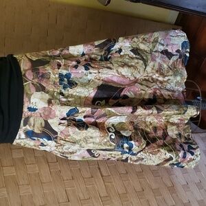 Chico's Silk Skirt 0.5 (6-8)